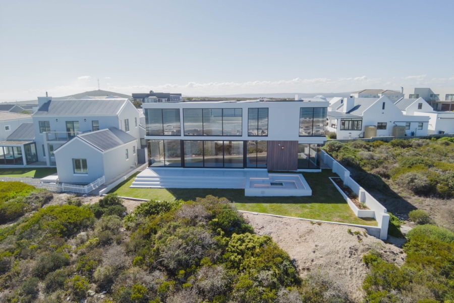 6 Bedroom Property for Sale in Yzerfontein Western Cape